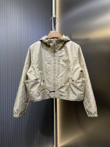 dior 顶级原单 25Ss早春新款 老花夹克外套 原版开发！高版出品！ 这款连帽夹克饰以金色 Oblique 提花，回溯 Dior 于 1967 年推出的经典