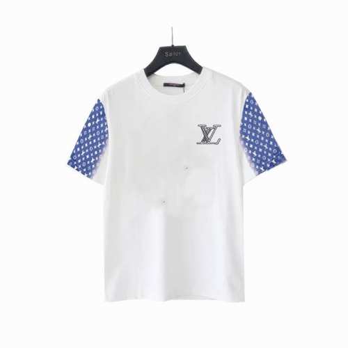 实拍细节图+细节图 Louis Vuitton 路易威登 老花肩膀短袖 对色定染面料，超精细平网印花工艺，采用细致纱网材质做网板，定染纯棉面料，更加体现图案逼真