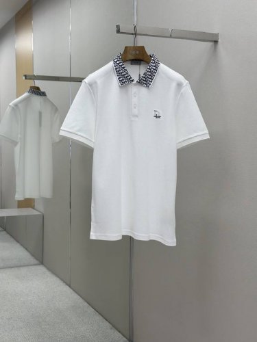 dior 2025夏季新品翻领polo短袖 时尚单品设计 更加时尚舒适 高标准定制 上身非常有型 奢华品牌经典Logo图案 客供辅料 客供进口舒适透气面料质感非