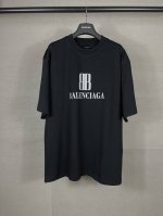 实拍图 顶级版本.官网品质 Balenci*Ga 巴黎.Ss25最新款 巴黎新Logo印花短袖T恤.砖柜同步.第一时间正品研制 欢迎对比 面料采用巴黎Zp定织定
