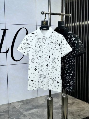 lv。2025春夏系列新品男士时尚经典翻领Polo时尚单品设计，更加时尚舒适，高标准定制，进口高丝光双面棉质珠地面料质感非常细腻，H品牌Logo工艺，细节工艺精