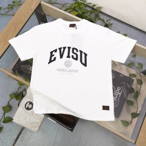 上新 款号：F640 2025新款Evisu福神大字母家花图案Logo印花休闲情侣圆领短袖T恤，经典永远不会过时、人手必备款，230G纯棉精梳棉不起球不起毛，上