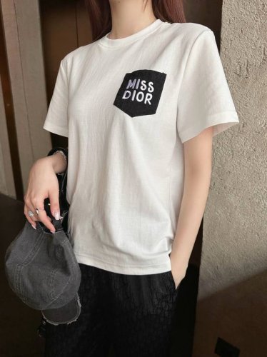 dior迪奥口袋字母刺绣圆领短袖T恤暗纹老花提花松紧腰长裤休闲套装 款号：25671105314 颜色：图片色 尺码：Sml S码80-95斤 M码95-110