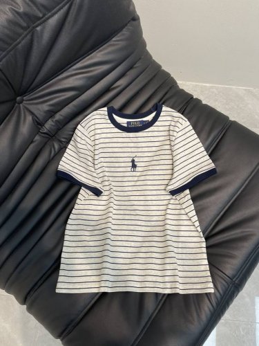 Ralph Laure* 拉夫polo25春夏新品条纹短袖T恤 撞色领口设计 饰以高品质刺绣工艺 清雅脱俗 减龄柔美 一件成衣工艺繁琐耗时 呈现品质单品 上身洋