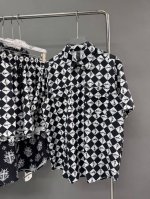上衣 短裤80 款号：2003-高端品质Choice Hearts冰丝棉沙滩满印眼睛短袖衬衫短裤套装！ 颜色：黑白 尺码：S-Xl