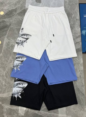 Givench*Y纪梵-希2025S春夏限定款短裤上架，男女同款.侧身无缝工艺.采用3D印花工艺，经典大头鲨烫画标识.色彩丰富.触摸手感细腻，极具立体感，触感肌