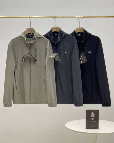 独家渠道好货暴躁来袭 Arc'teryx 始祖鸟男女款连帽运动外套轻薄夹克防晒衣 男女款轻薄款运动外套防晒服 一款多功能外套 可以是日常休闲穿搭一件普通外套 也