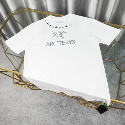 Ayc Teryx 始祖鸟] 2025Fw短袖T恤 前面小鸟字母Logo高级印花 高端32S双纱280克面料 重磅面料 定制拉架罗纹同缸同染 三标齐全 男女同款