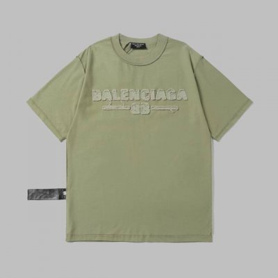 上新 高品质9172 新款来袭！！Balenciaga 短袖 水洗面料过后高克重 320 克 贴布刺绣，非常有个性和特色的设计 高级的 整体衣服轻微做旧 版型也