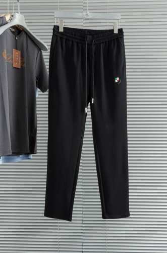 new# Loro piana2025Ss 春夏最新轻薄款棉质休闲裤#版型超正、上身无敌帅气的新款裤装，绝对是春夏季最值得闭眼入手的款式！着身舒爽、快速排汗吸湿