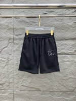 Dg 2025春夏新款男士休闲短裤 高端货简洁时尚大方 定制原版进口面料 简洁利落又清爽 品质做工细节经得起任何形式检验简约大方百搭款 上身优雅帅气 焕然一新的
