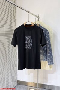 P250 K096 Ha爱马仕Ha印花短袖 独家专供 材质 丝光棉 适用季节 四季 领型 圆领 袖长 短袖 袖型 常规 衣长 常规 版型 常规 款式 厚度 常规