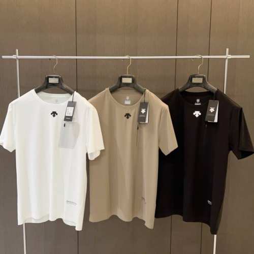 速干超冰爽料高品 25夏 新品 迪桑特Descente男士圆领 反光360速干透气带口袋短袖T恤冰丝 体制内简约大气款T！细节拉满！后背透气激光孔！ 立体裁剪！