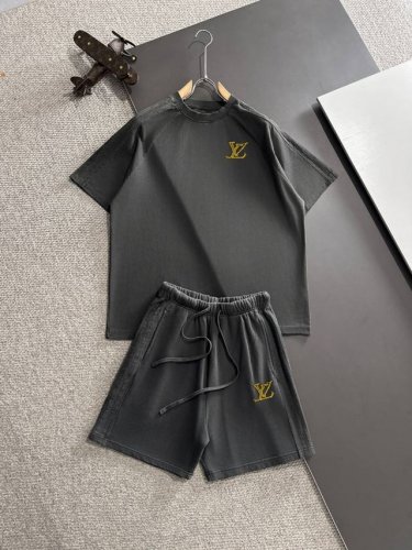 隔天出货 Louis Vuitton 路易威登 高品质 2025春夏新款松紧带休闲重工水洗套装，蜡染牛肚吸汗透气，专柜定制面料 透气舒适度高，细节无可挑剔，品牌