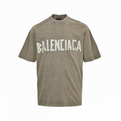 balenciaga 巴黎世家 25Ss 美纹纸胶带炒色水洗破洞短袖 夏日多巴胺水洗美纹纸黄胶带破坏系列 胸口印花采用康丽数码直喷工艺 字母褶皱感形态逼真 字母