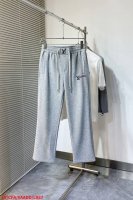 l987 Lv路易威登 2025春夏新款松紧腰休闲裤！前后标识Logo图案刺绣修饰！采用双压线缝制，劈裂度达到最高级别，定制纯棉面料光滑柔顺 垂顺感极佳人体穿上
