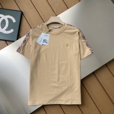 专柜还原顶级复刻版 Burberry 巴宝莉 Bbr 2025夏季新款 战马刺绣格纹织带拼接 圆领短袖T恤男女同款 官网同售 采用定制双股双纱纯棉面料,洗水定型