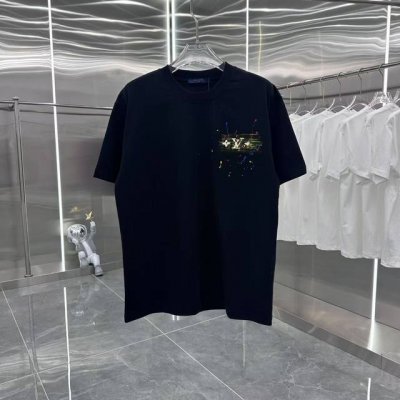 LV 2025春夏新款 个性手绘甩浆+刻字模 上身超舒服 男女同款宽松版 S M L Xl Xxl 五个码 黑色 白色