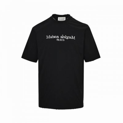 Maison Margiela 马吉拉 25Ss 刺绣破坏贴布短袖 重磅精梳260G纯棉双纱面料 手工多处破坏 螺纹定织定染通肩拉条工艺增加衣物清洗寿命 触感舒