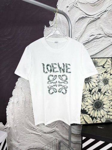 款号Aa3690 罗意威胸口荆棘刺绣短袖 Loewe 专柜同款 采用 G纯棉面料 32支双纱 拿手上非常有质感 立体 大气 夏天百搭好穿 简单大气 采用Os版型