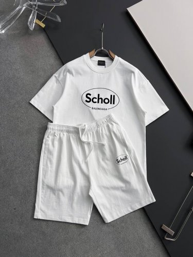 套装Bal、 2025春夏新款男女同款短袖T恤！Logo刺绣设计！极具设计精选客供100%全棉面料，手感柔软亲肤，着身舒适透气性都无法挑剔，实物绝对会让你爱不释