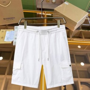 普拉达 原单货情侣款2530春夏新品短裤 专柜同步有售，时尚休闲裤 ，进口原版面料，上身舒适透气，顶级工艺品牌Logo，腰围工艺螺纹围接，档次极高，版型超正，上