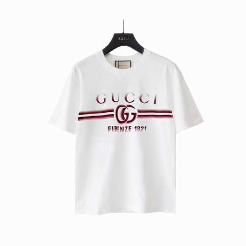 实拍细节图+尺码表 Gucci 古驰 24Ss 渐变字母Logo短袖 进口百分百纯棉面料，穿着舒适透气 胸前印花清晰细腻，非小工厂p可比 档次高很有质感，简单大