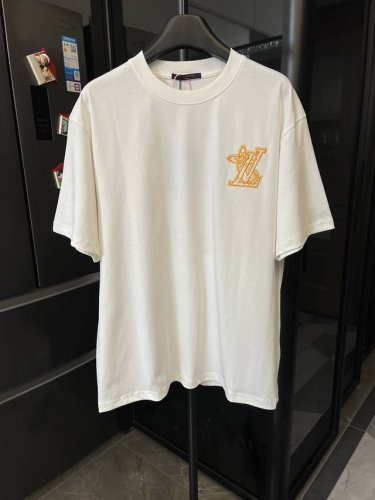 隔天 1V 路易 25Ss 字母刺绣重工短袖T恤 白 高版本 重磅克重260G纯棉双纱面料 螺纹定织定染通肩拉条工艺增加衣物清洗寿命 触感舒适 品质上乘 全套辅