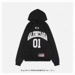本地自取：350 balenciaga/巴黎世家 24Fw 01足球队标连帽卫衣 面料采用460克重双股大毛圈面料，定制32支螺纹，成衣两遍水洗处理，面料舒适亲