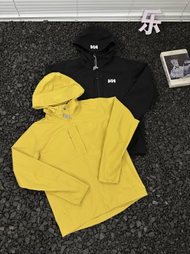 海丽汉森Helly Hansen25舒适户外运动休闲吸汗透气防水防风高弹登山夹克外套冲锋衣 专为户外探险家设计，海丽汉森25春夏新款冲锋衣，是你挑战大自然的可靠