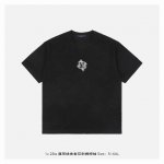 LV 25Ss 速写线条老花刺绣短袖 面料采用230克重精梳棉 定制32支1*1螺纹 成衣两遍水洗处理 面料舒适亲肤无异感 定制定染面料 纺织密度高 垂感佳 不