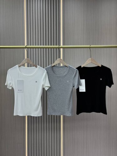 包，一包3件，性价比之王，2025春夏新款Lulu三色纯棉螺纹U领短袖，超级舒服的纯棉面料，细条纹的螺纹外观，上身舒服的同时还尽显好身材。真的超级棒的一款短袖！