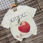 上新 情侣款短袖T恤 高版本Gucci 古驰夏季花苹果情侣款圆领短袖T恤，苹果彩色前福水印花。衣服印花怎么洗也不会掉落 双纱240G精梳棉面料，衣服都是采用双针