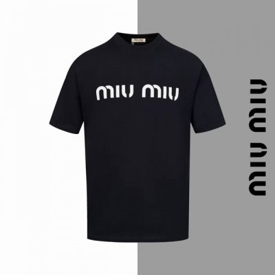 款号#Z69 miumiu经典字母圆领短袖 miumiu官网一致款式 面料 32支双纱280克纯棉面料 同缸同色织染螺纹 颜色一致 工艺 进口机器白墨直喷印花工