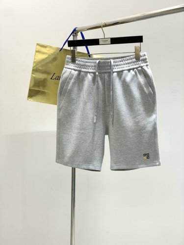 givenchy 纪梵希，2025夏季最新品，炫酷时尚休闲短裤，官网专柜同步有售，原单狠货，原版1：1订制，定制进口原版面料，顶级刺绣工艺字母图案Logo，原版