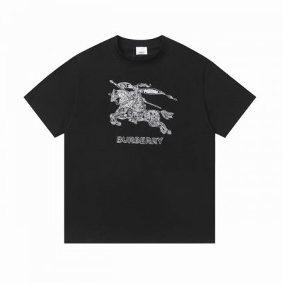 burberry巴宝莉 25春夏新款骑士刺绣短袖T恤 男女同款T恤 702 不挑年龄不挑身材不挑性别 经典不过时 面料手感非常舒服 质感超强 超级百搭好看的一款