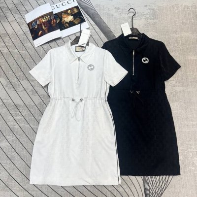 7U33I 2025夏季新品短款连衣裙，翻领拉链设计，抽绳收腰，两侧袋，77提花人丝定制面料高级上档次，2色Sml，
