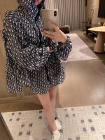 上新 Diro 迪奥 25Ss老花字母连帽外套短裤套装～～ 五一出游省去搭配烦恼啦 颜色：蓝色 码数：Sml见尾图