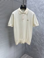 Dr‘’ 2025春夏新款，独家呈现！超级百搭极符合美学基调的一款短袖针织衫，最基础的款式以极简低调的奢华风格，在时尚界越简单的单品，越极易彰显出高级时髦感，触