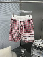 tb汤姆布朗 Thom Browne2025Ss新款针织短裤 定制面料采用威化布织法 提花针织工艺 版型紧致立体 4杠拼接 定制裤绳五金质感强 顺滑 上身舒适透