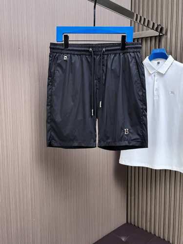 巴宝莉 2025夏季新款原单专柜休闲短裤，奢华经典品牌原版Logo配饰 专柜热销款 身穿着非常舒适 低调不失奢华 穿出去非常有档次 裤型款式和裁剪亦无需多言 上