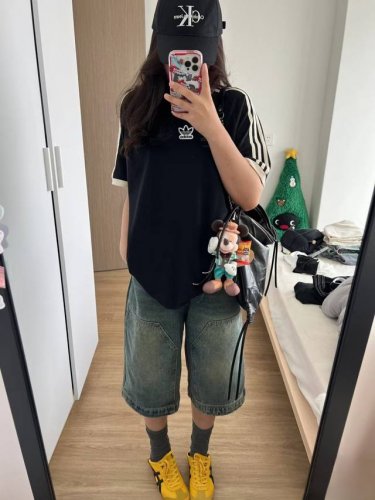 新款阿迪达斯Adidas 三叶草三条杠插肩撞色拼接Ins 领口螺纹针织情侣同款宽松落肩短袖T恤 面料: 260G重磅纯棉新疆长绒棉 采用特定重磅32S精棉平纹针