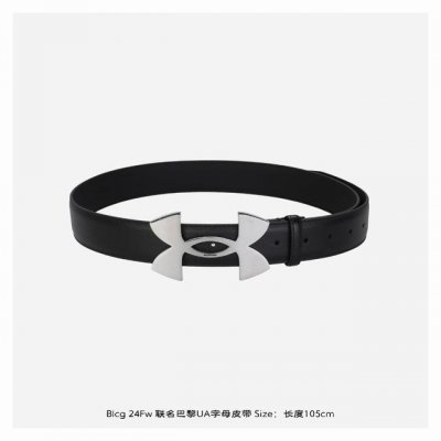 balenciaga 巴黎世家 24Fw 联名巴黎Ua字母皮带 -产品得物鉴定结果 高危存疑 皮带整条用的都是真皮材质 外内两层皮料不一样 整条皮带油光发亮细腻