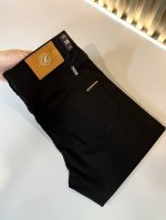 zegna 杰尼亚 2025春夏新款男士休闲牛仔裤，压轴的渠道货出现了！！柜台同步销售！ 毫不夸张的说，此款裤装是原厂代工渠道的货，并不是吹牛的原厂代工，完全是