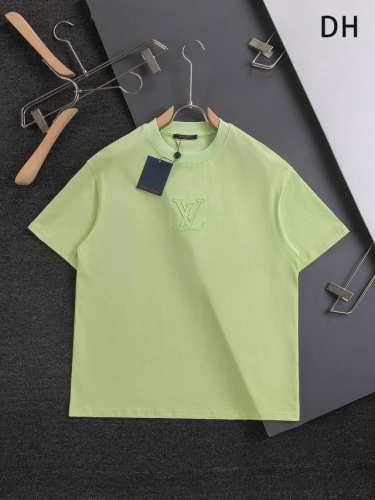 louis Vuitton 路易威登 1V 驴家 微宽版型S-Xl 25Ss Lv 新品专柜走秀款 胸前镂空简约字母 后幅四叶草贴布字母刺绣Logo 男女同款！
