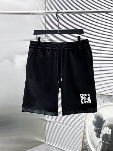 芬迪 Fendi 2025夏季新款 短裤 休闲裤，高端版本！专柜定制面料 透气舒适度高，细节无可挑剔，品牌元素设计理念，体现高品质。手感细腻柔软！呈现休闲裁剪，