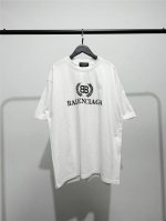 高版本，质量很好！原版包装，2025年新款巴黎世家 Balenciaga男女同款麦穗印花短袖T恤！经典款非常好看！ 此款尺码偏大，最小Xs穿到145斤左右！最大