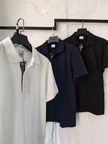 burberry巴宝莉新款领口格纹拼接刺绣Polo衫 男女同款 210G %全棉珠地棉 全套订织订染螺纹 订制Logo纽扣 领口格纹拼接 胸前小标刺绣 简约大气