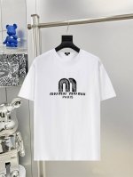 缪缪Miu Miu25Ss新款短袖 最高版本重工艺印花经典Logo图案 高标准定制 上身非常有型 客供进口高档280克纯棉面料质感非常细腻 细节工艺精湛考究 塑