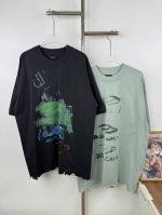 款号X29 Balenciaga巴黎世家磨破白墨涂鸦短袖 Yb定织定染面料、颜色印花、版型限量款 面料采用进口机器织造而成，布面纹路的独特性创造出完美的成衣效果